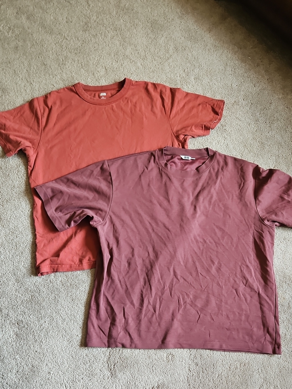 Bundle of 2 Uniqlo Women's Short Sleeve Crew Tee in Dusty Mauve and Salmon